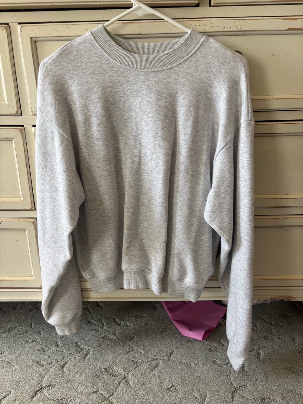 SKIMS COTTON FLEECE Classic Crewneck Sweatshirt in Light Heather Gray